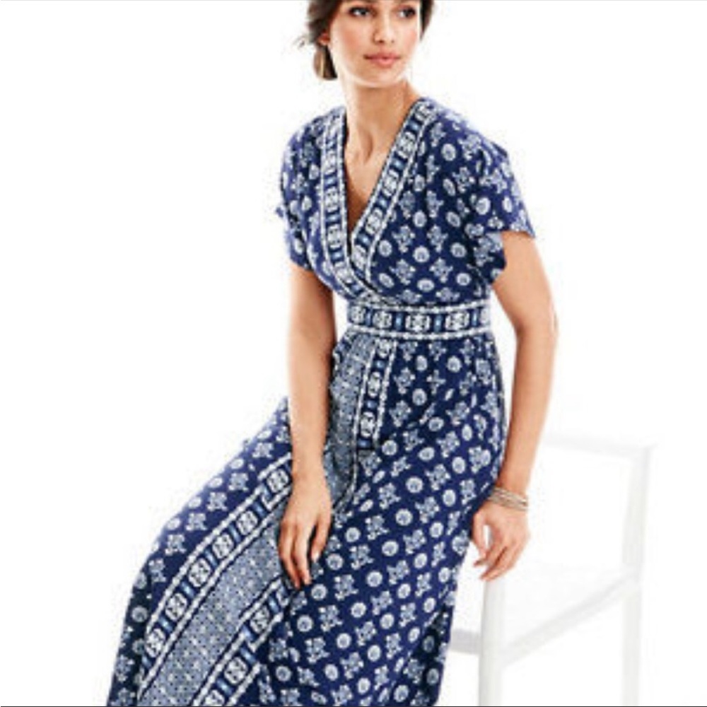 Elegant Navy Blue Floral Maxi Dress - Picture 2 of 12